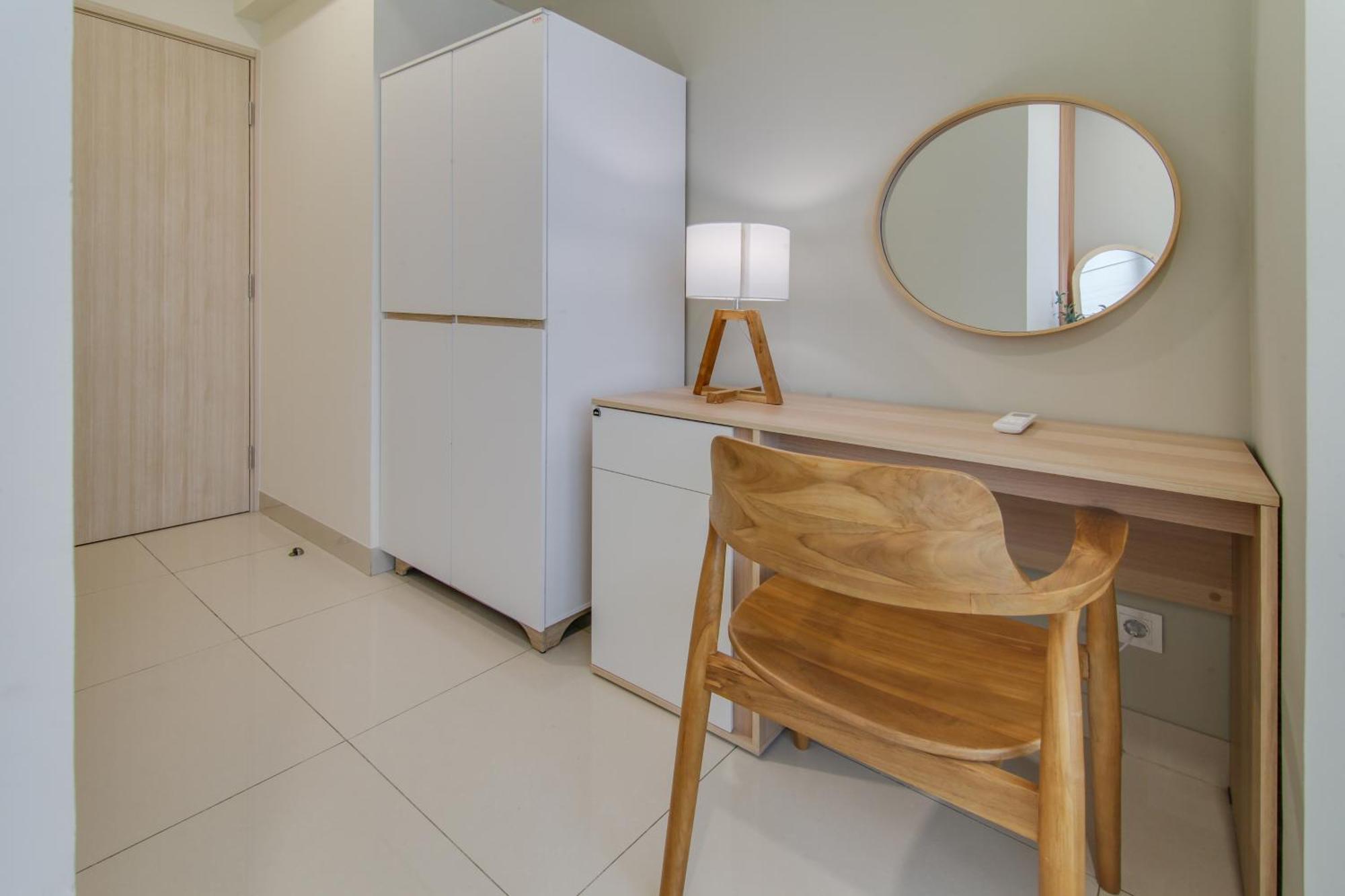 2br Orange County With Free Parking And Rooftop Pool * Bekasi