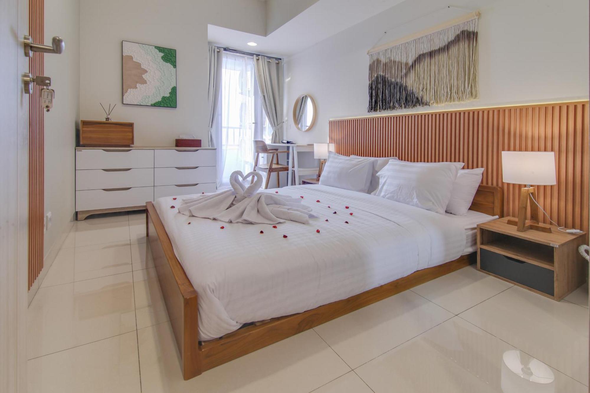 Apartemen 2br Orange County With Free Parking And Rooftop Pool