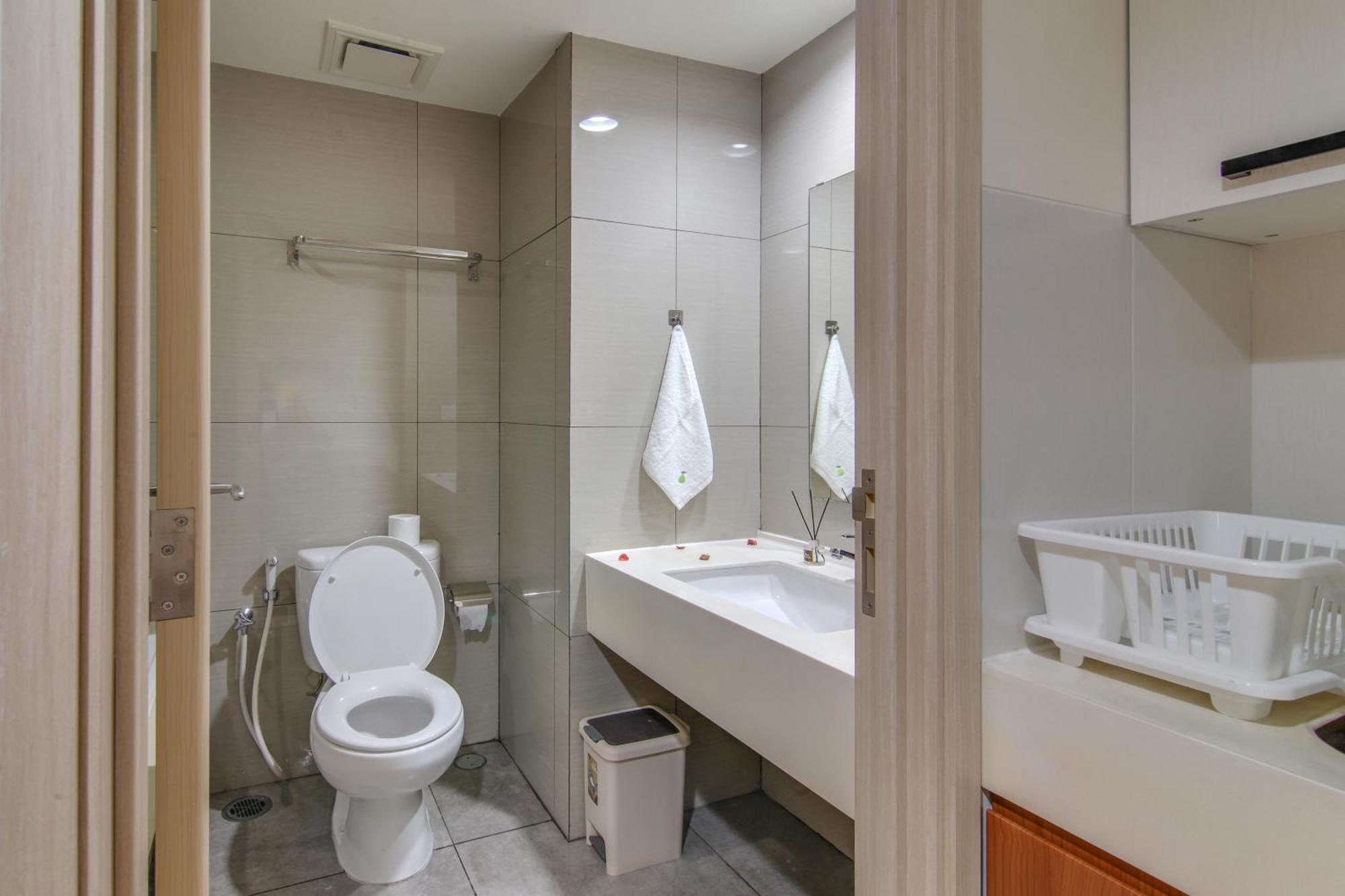 Apartemen 2br Orange County With Free Parking And Rooftop Pool Bekasi